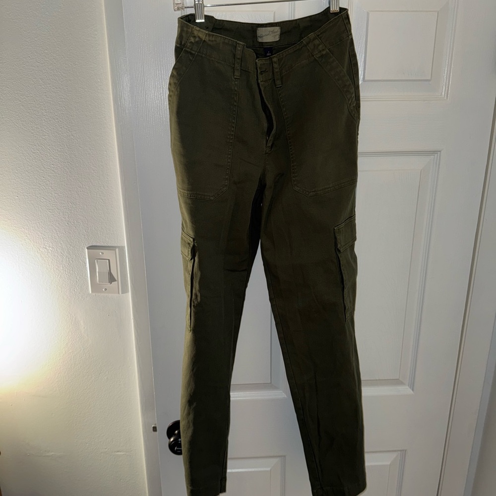 Universal Thread Dark Olive Cargo Pants